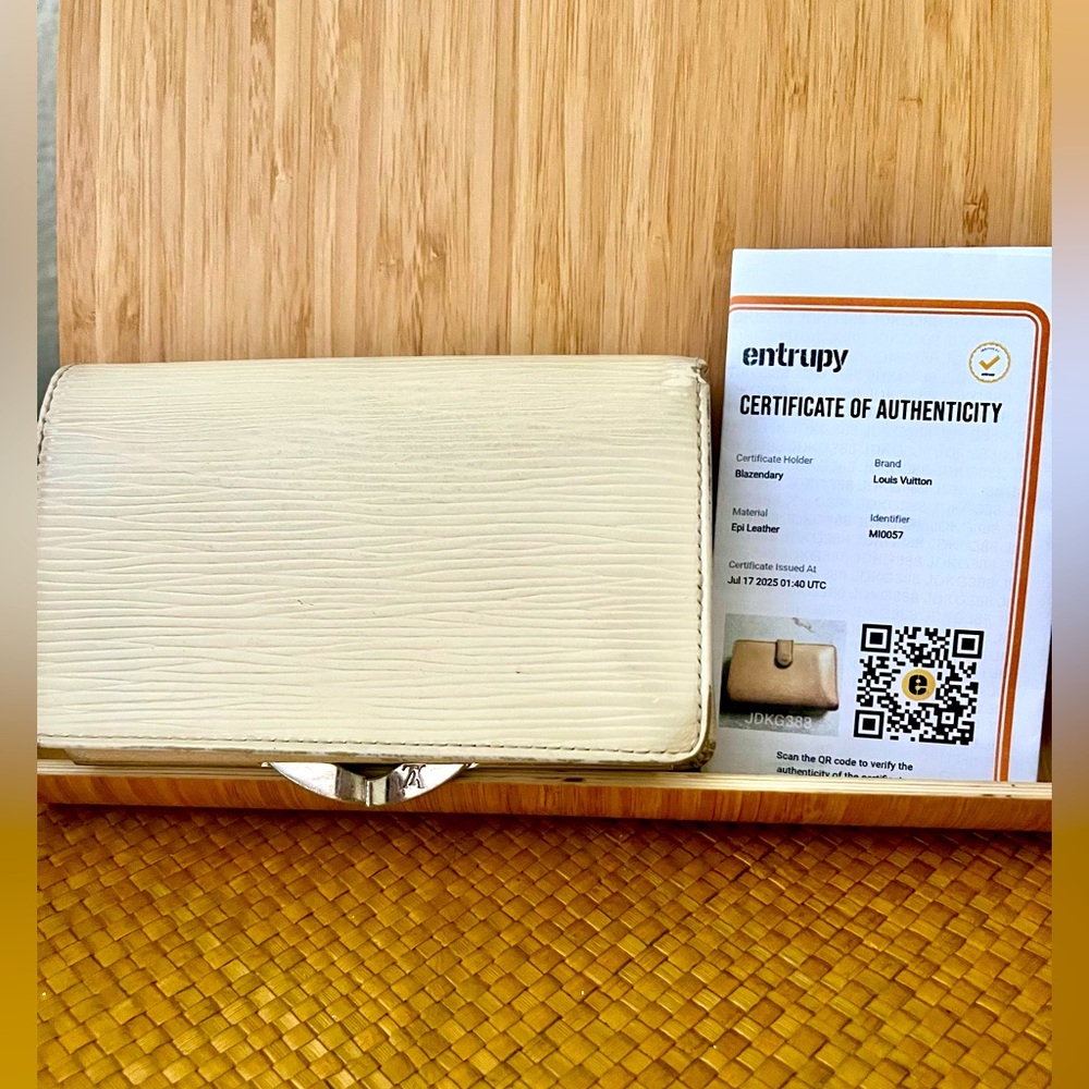 Cream colored Louis Vuitton epi Textured wallet with COA